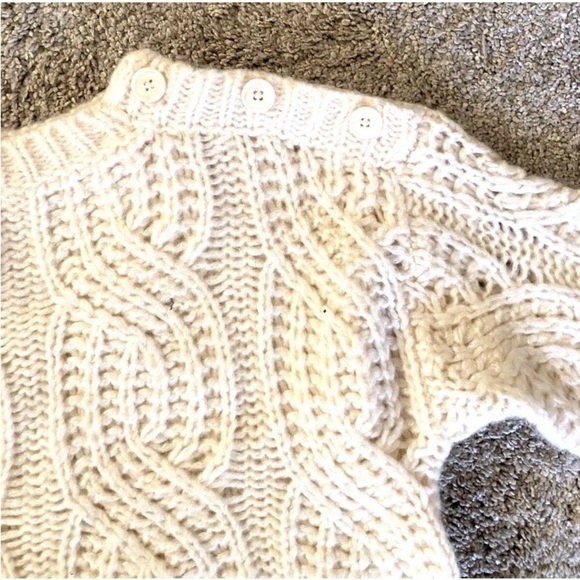 Womens Ann Taylor Size XS Sweater Crop Chunky Knit White Button Wool Blend - Picture 4 of 6